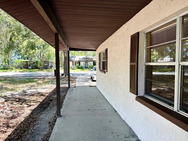 Foto del edificio - 5810 Montana Ave
