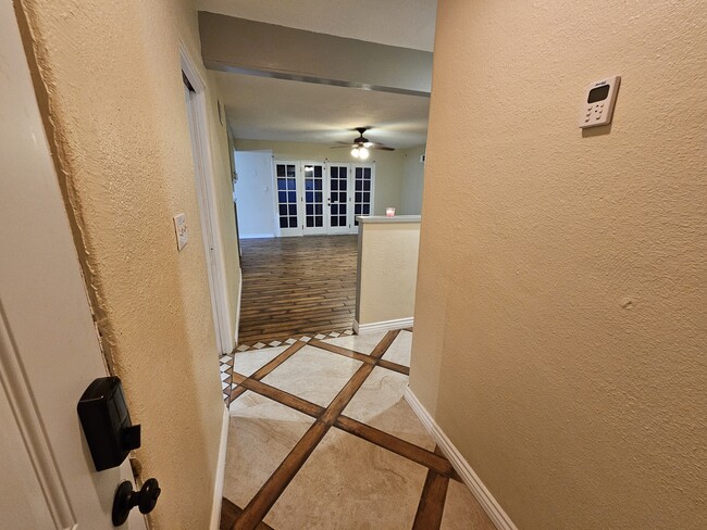 Entrance with view of living room - 4526 W Avenue L10