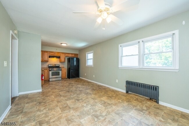 Building Photo - 106 Broughton Ave
