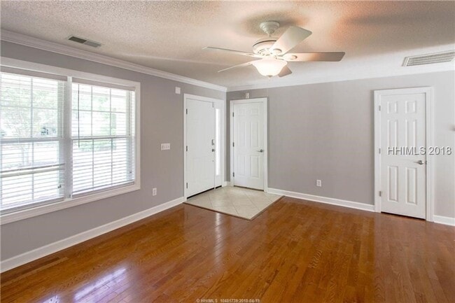 Building Photo - Bluffton - Lake Linden