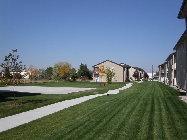 Building Photo - 1927 E Wilson Ln