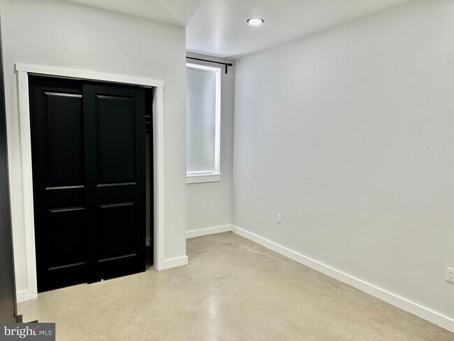 Building Photo - 501 N Cannon Ave