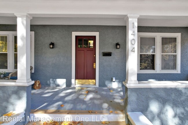 Building Photo - 3 br, 2.5 bath House - 1404 W Huron