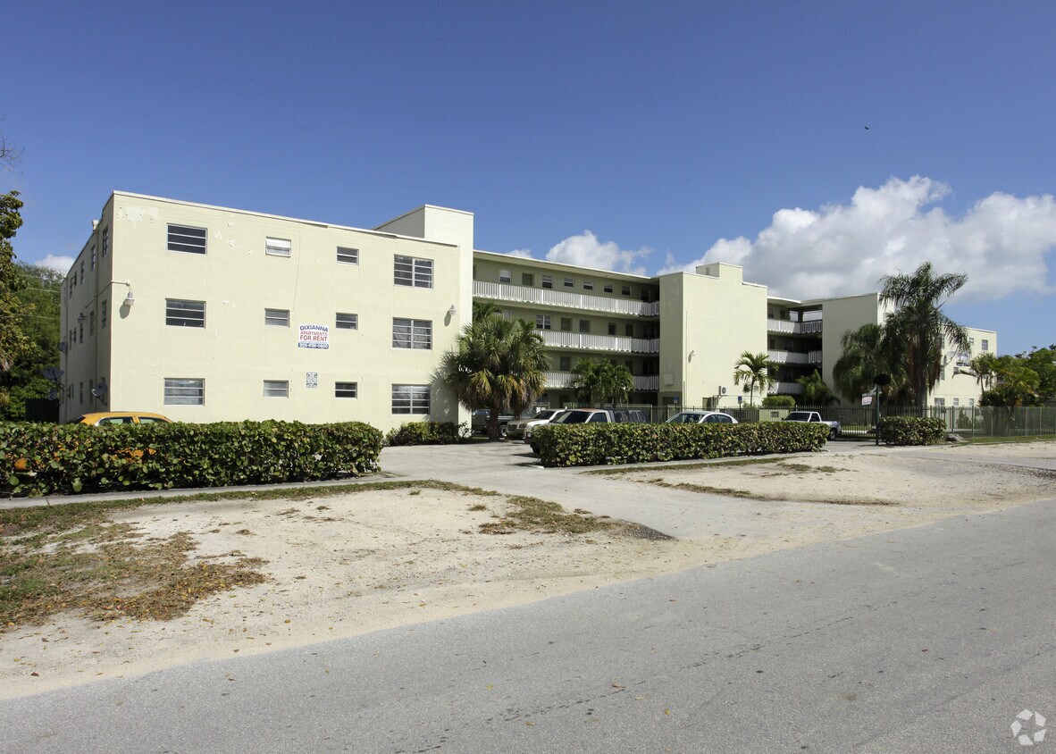 Building Photo - Dixianna Villas