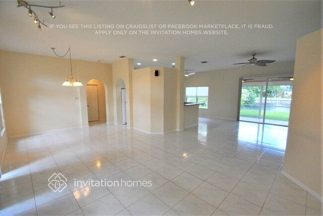 Foto del edificio - 188 Cypress Trce