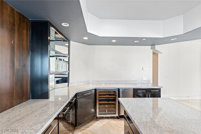 Foto del edificio - 2777 Paradise Rd