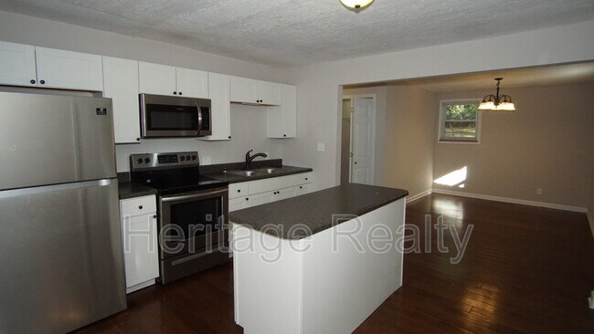 Foto del edificio - 3032 Dodd St