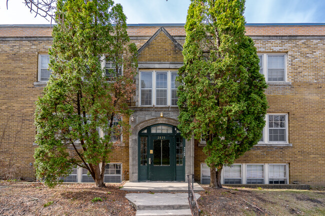 Building Photo - 2825 Cedar Lake Pky