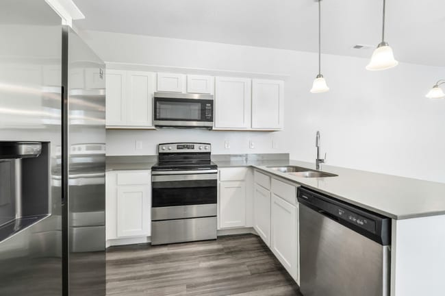 Beautiful 3BR Condo in Riverton - Move-In Ready - Beautiful 3BR Condo in Riverton - Move-In Ready
