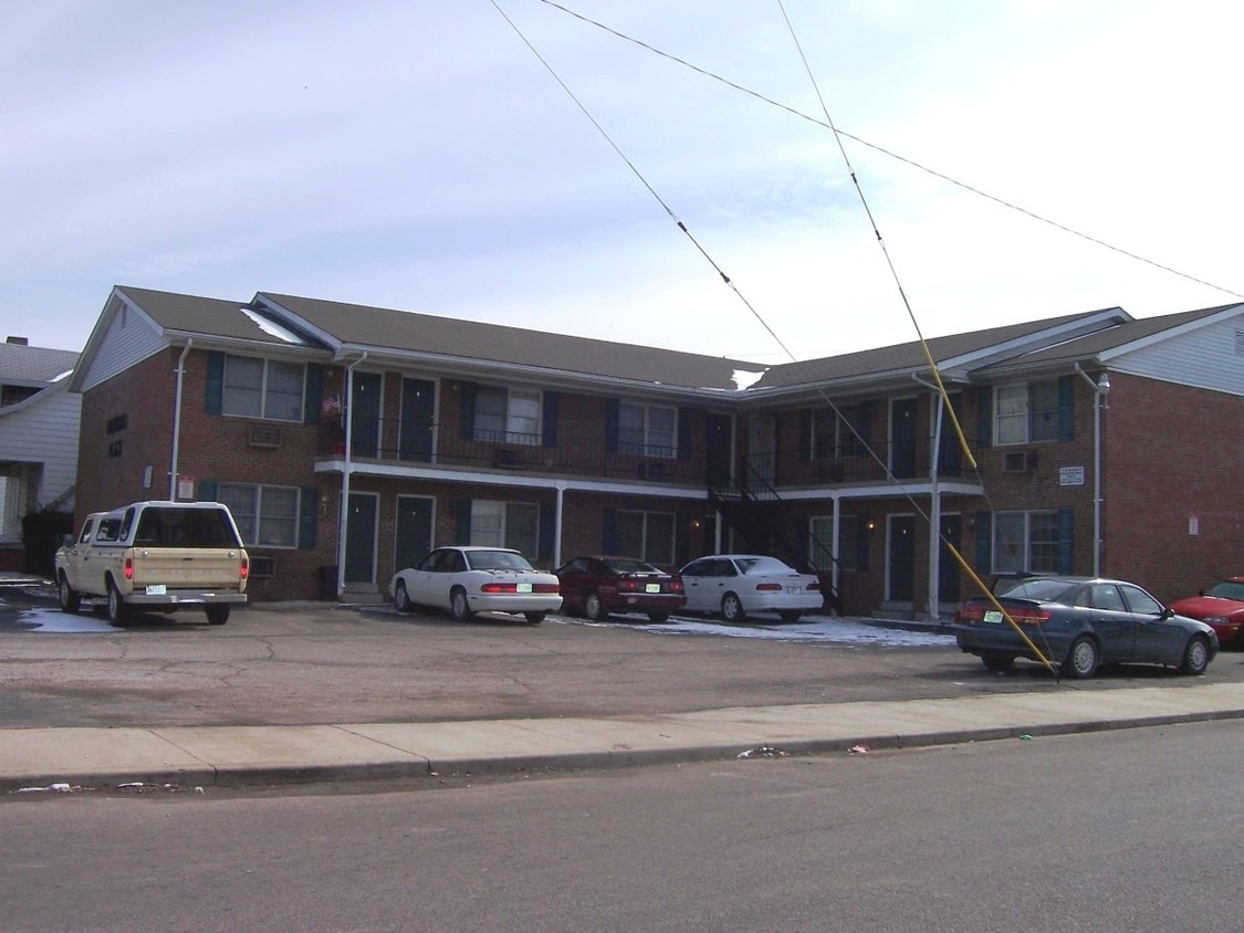 Primary Photo - Columbia St. Apartments