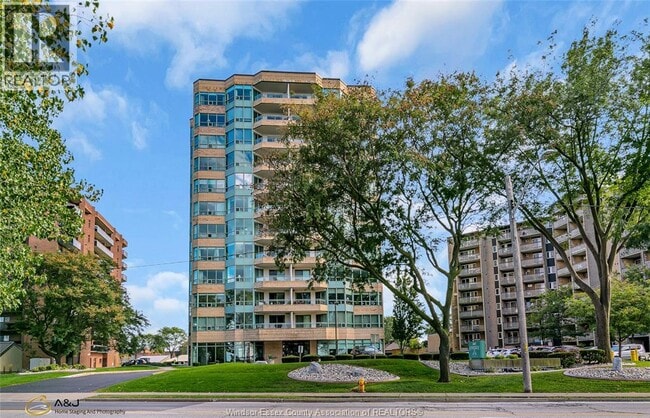 Photo du bâtiment - 3601 Riverside Dr E