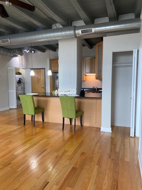 Foto del edificio - 1791 W Howard St