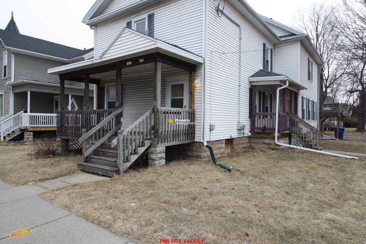 Primary Photo - 102 W Irving Ave