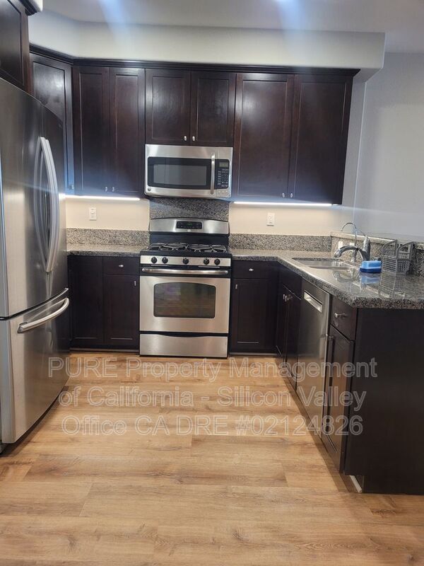 Photo - 1105 Pepper Rd Townhome