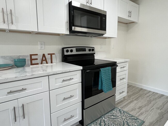 Foto del edificio - Upgraded Downstairs One Bedroom
