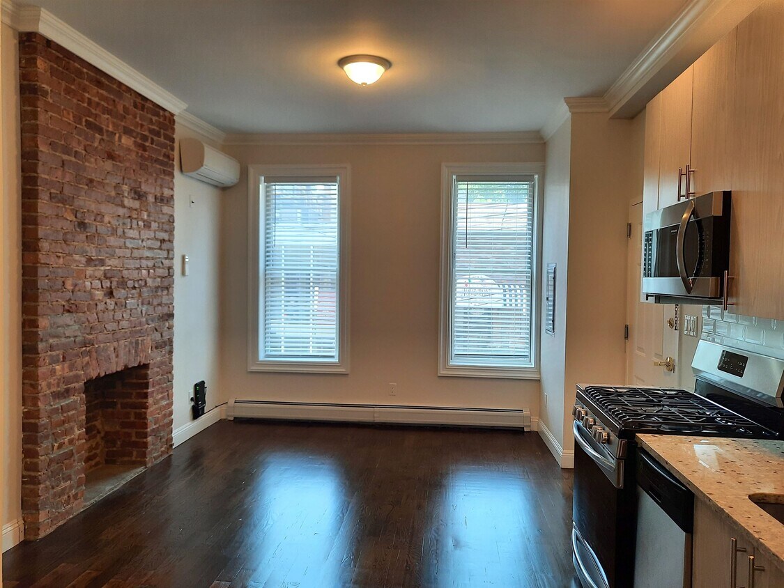 Foto principal - 158 6th St