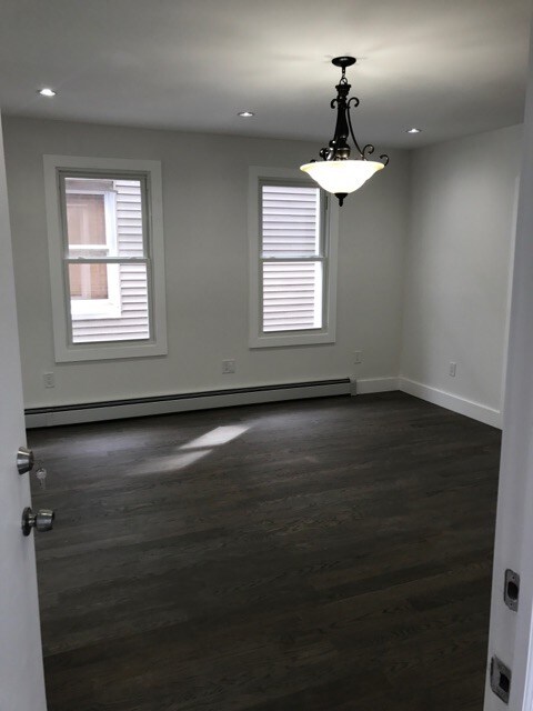 Foto del edificio - 1330 Hobart Ave