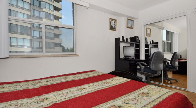 Photo du bâtiment - Central Park Place (B)