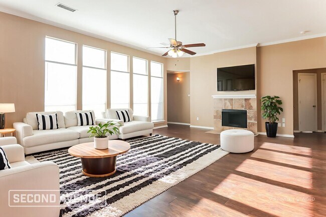 Foto del edificio - 616 Elm Falls Pl