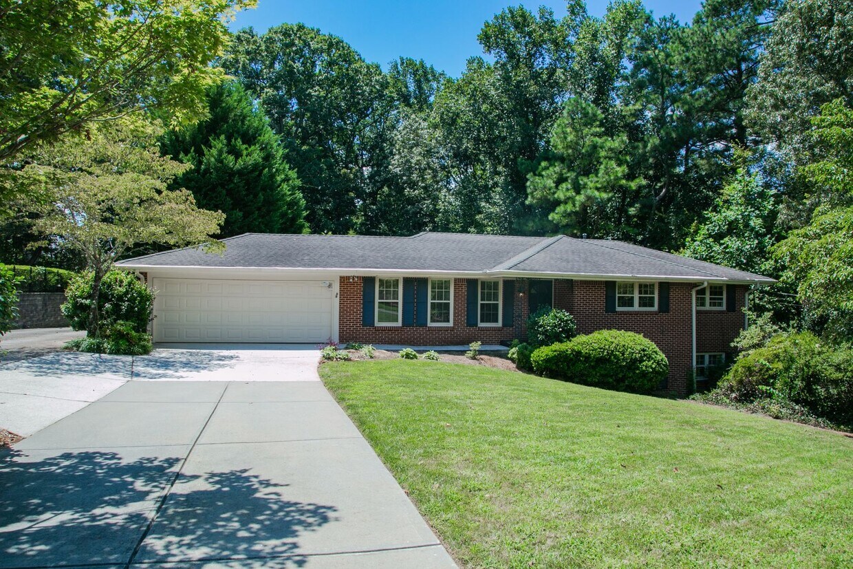 Primary Photo - Upgraded Brick Ranch with In-law Suite in ...