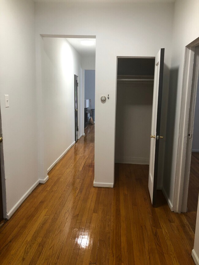Hallway - 4451 N Drake Ave
