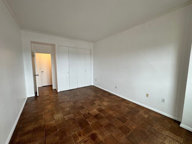 Building Photo - 7 Whittier Pl
