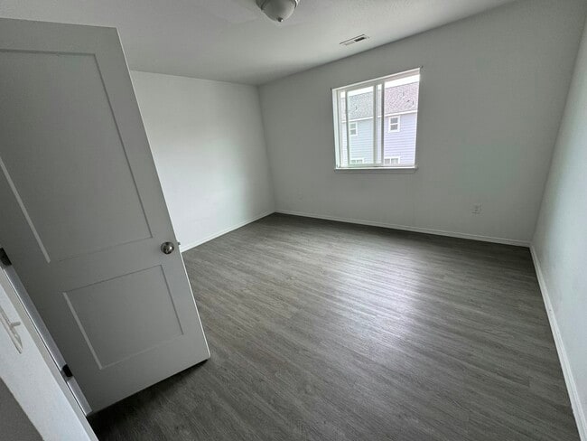 Foto del edificio - 2813 W Marina Dr