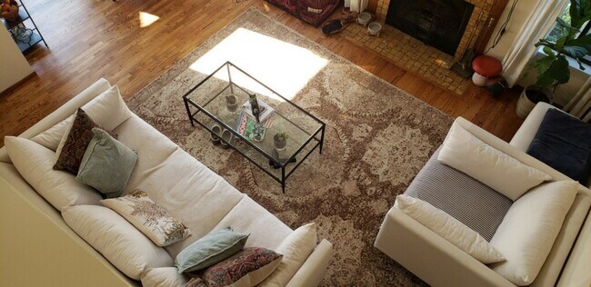 Sala de estar - 1152 Shoreline Dr