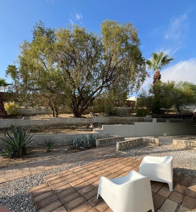 Foto del edificio - 37932 Mountain Shadow Ln