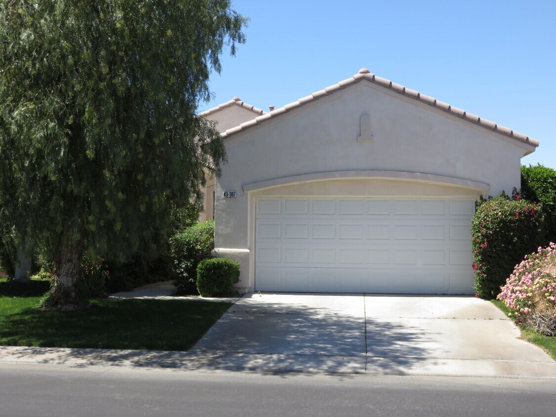 Primary Photo - 43387 St Andrews Dr