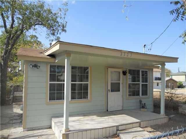 Primary Photo - 2323 Santa Rosa St