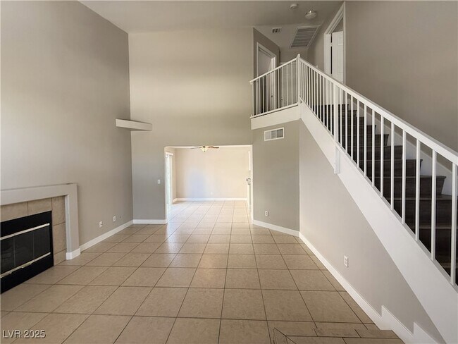 Building Photo - 1624 Box Step Drive Unit