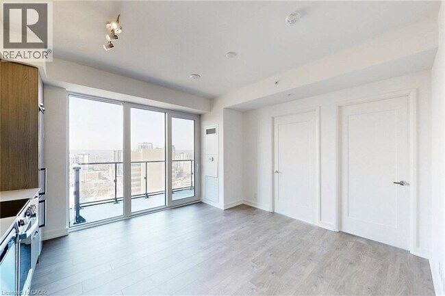 Building Photo - 75 James St S