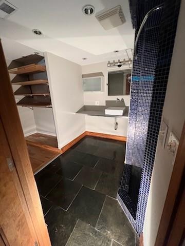 Foto del edificio - 566 Rankin St NE