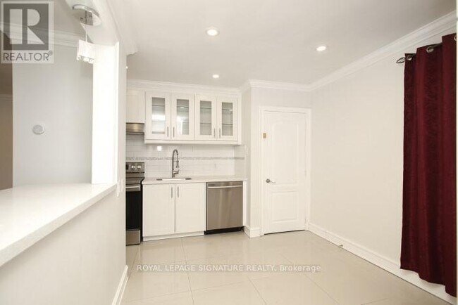 Building Photo - 134 Septonne Ave