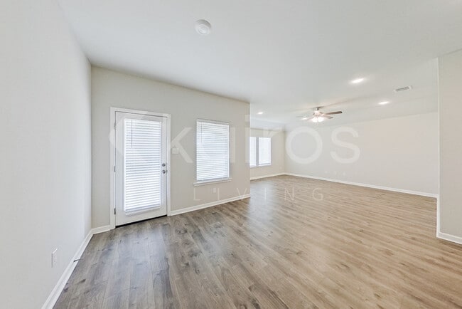 Building Photo - 112 ORTHELLO COURT