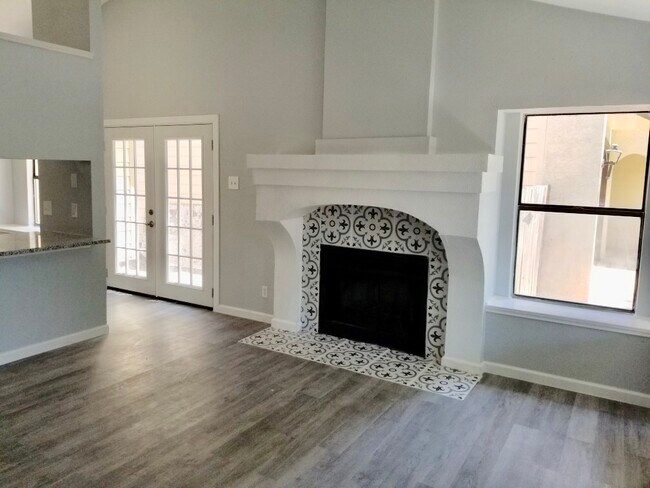 Foto del edificio - 9351 Valley Gate