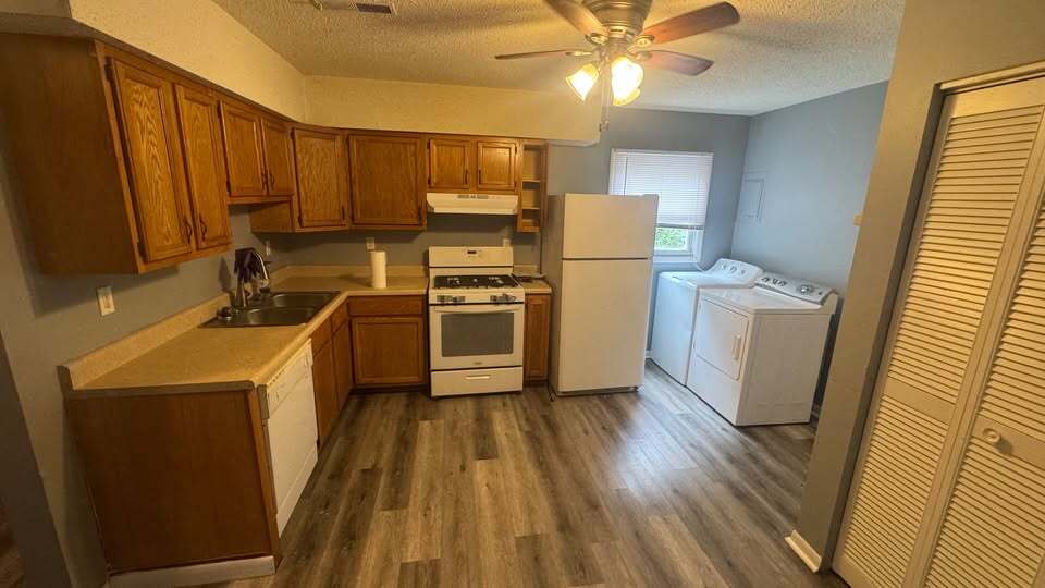 Foto principal - 204 Avondale Ave