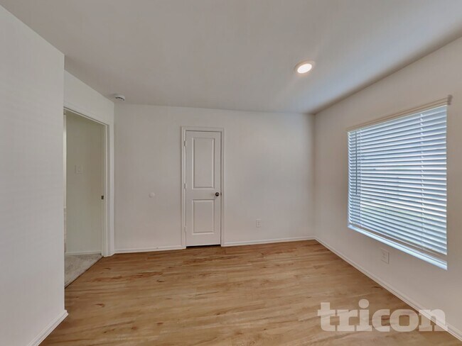 Building Photo - 3023 Twisted Myrtle Dr