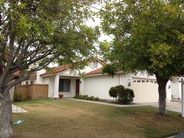 Building Photo - 3BD 2BA House in Sabre Springs
