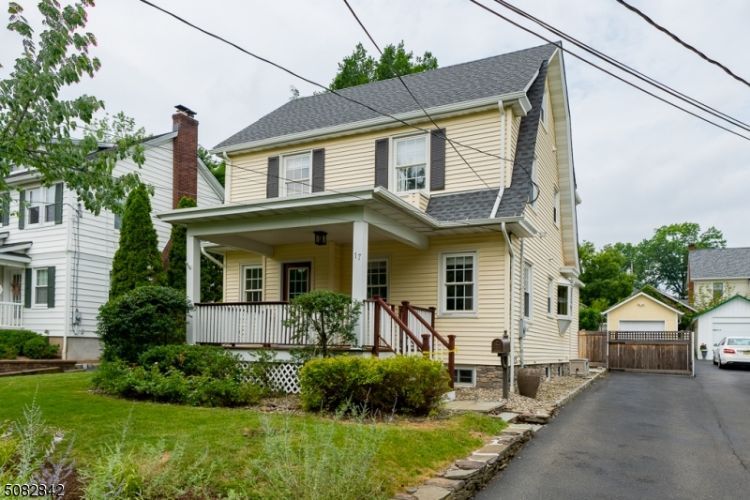 Primary Photo - 17 N Summit Ave