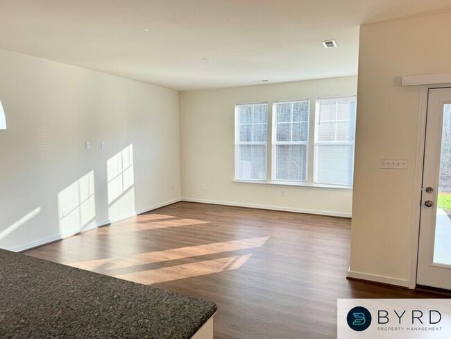 Building Photo - 18529 Palisades Rdg