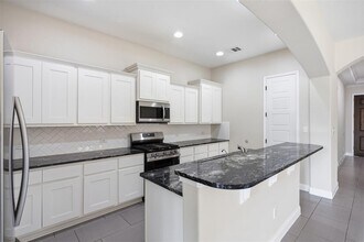 Building Photo - 105 Aspen Trail