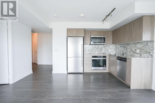 Building Photo - 5 Mabelle Ave