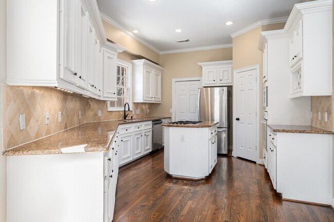 Foto del edificio - 3919 Southwestern St