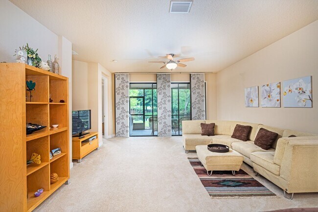 Building Photo - Townhouse in Plantation Bay