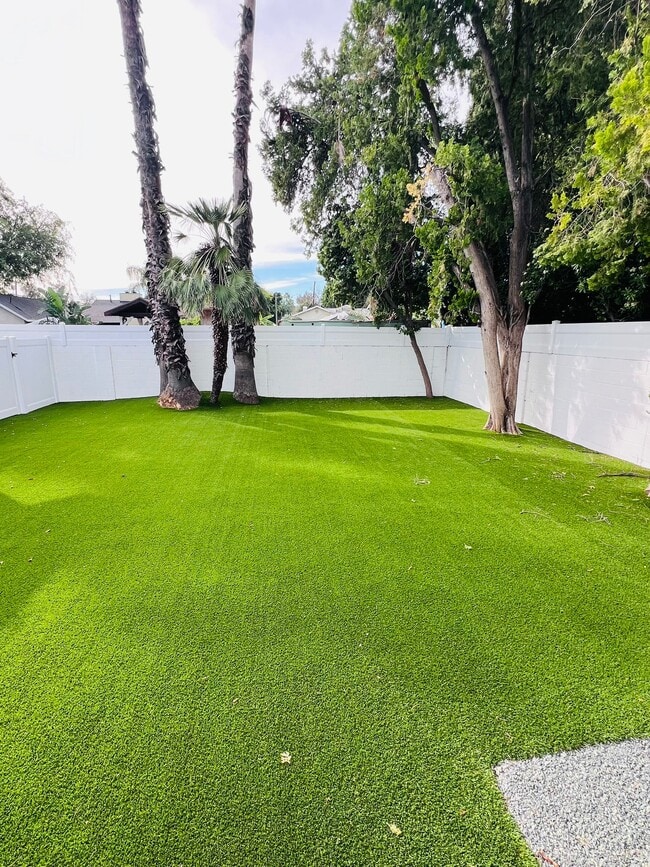 Building Photo - 8561 Marklein Ave