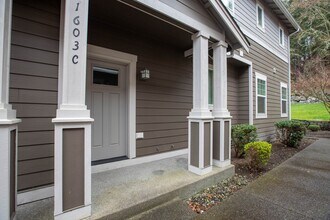 Building Photo - 1603 Burnside Pl