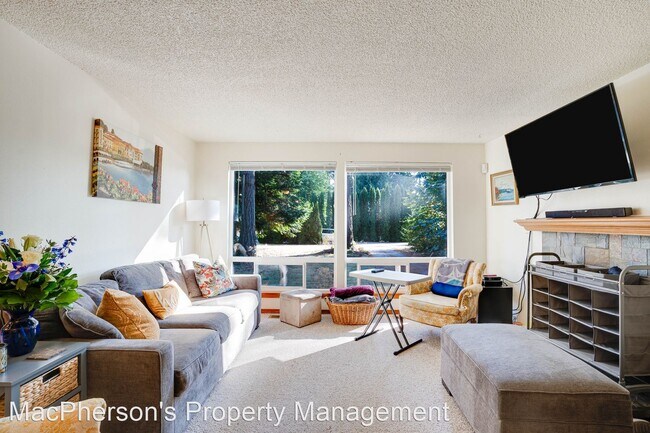 Foto del edificio - 3 br, 1 bath House - 4519 236th Pl SE