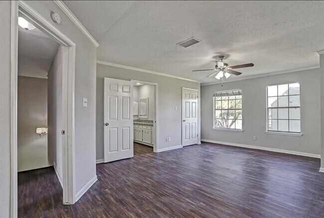Foto del edificio - 10733 Sandpiper Dr